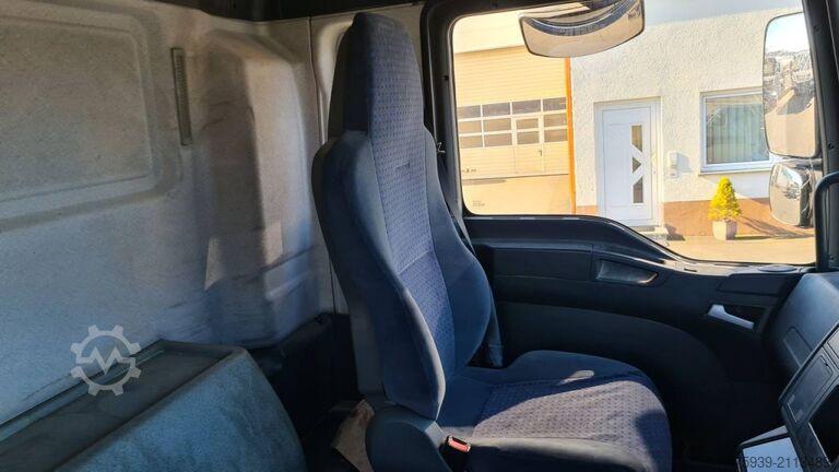 LKW-Fahrgestell MAN TGA 26.350 6x2  Rechtslenker