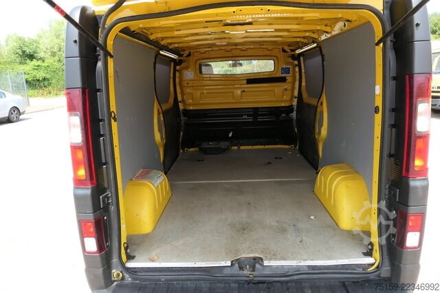 Panel van renault Trafic dCi 120 L2H1 3,0t Komfort