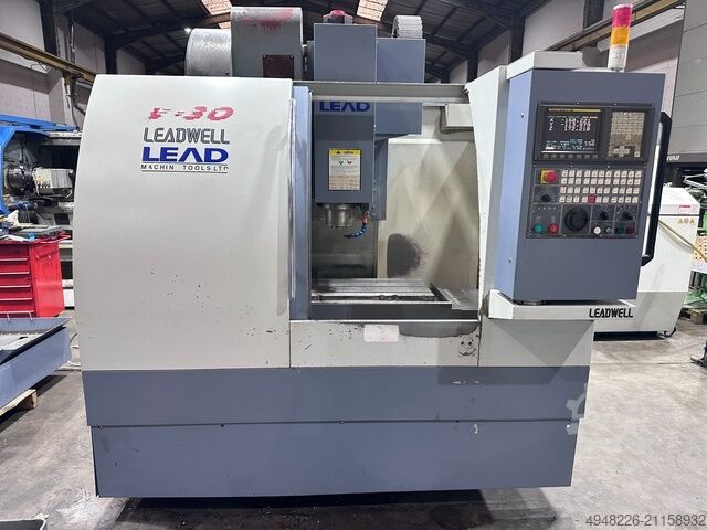 Vertikales Bearbeitungszentrum Leadwell V-30