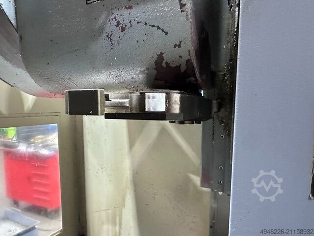Vertikales Bearbeitungszentrum Leadwell V-30