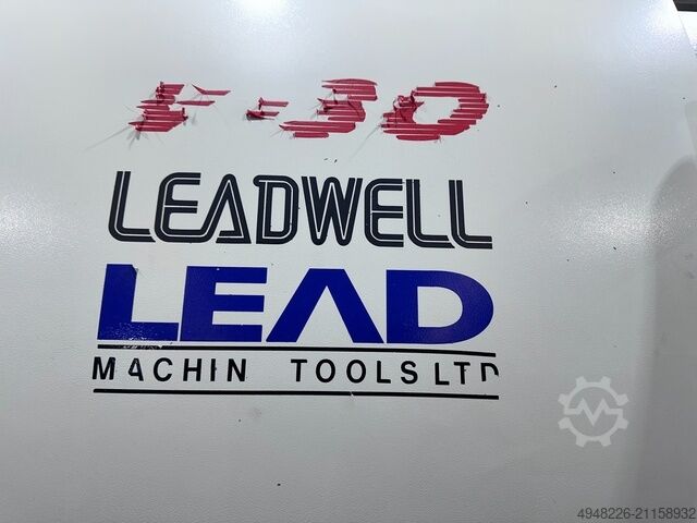 Vertikales Bearbeitungszentrum Leadwell V-30