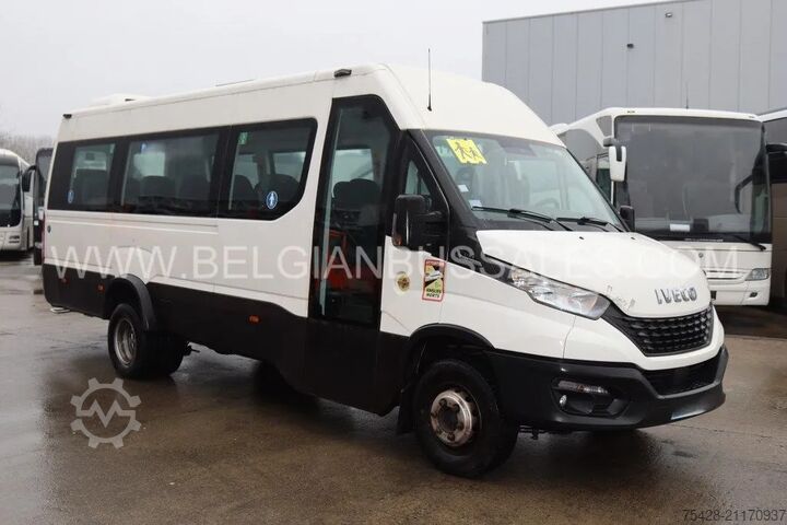 Minibus Iveco DAILY / A65C18/  Airco / Automatic / Lift