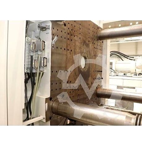 Injection molding machine ENGEL DUO 3550/650