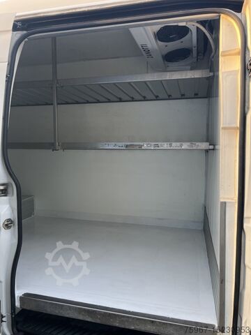 Refrigerated body van VW Crafter