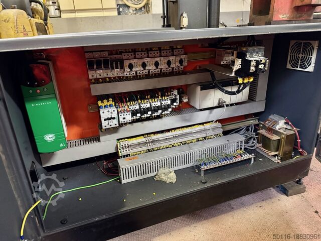 Band saw Danobat CP 13 11