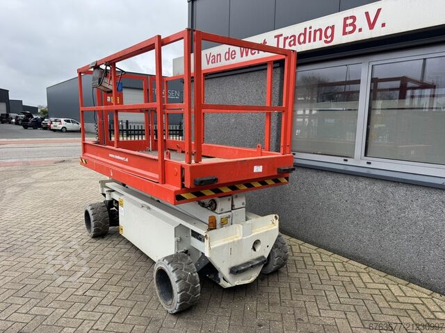 Holland-Lift Y 64 EL 14 Scherenarbeitsbühne / Scherenbühne 8,4 m Arbeitshöhe elektrisch 2015 HOLLAND-LIFT Y 64 EL 14 Schaarhoogwerker / Sciccor lift 8.4M Werkhoogte Elektrisch 2015