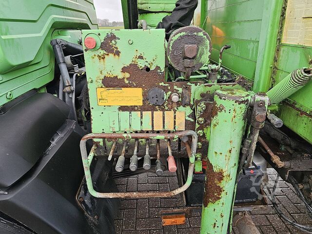 Loading platform MERCEDES-BENZ 1317 6 CYL. CRANE