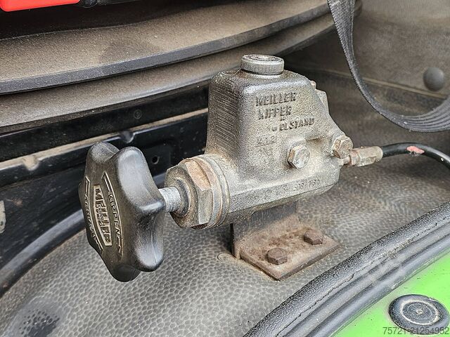 Loading platform MERCEDES-BENZ 1317 6 CYL. CRANE