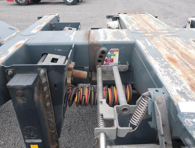 Swap body semitrailer D-Tec VCC-01/FT LS S Mittelausschub 2x Lift Genset