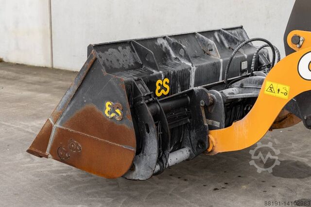 Radlader CASE 321 F XR