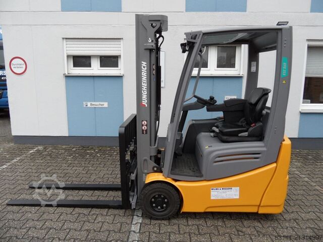 Elektro 3 Rad-Stapler Jungheinrich EFG 213 - Freihub - wenig Stunden