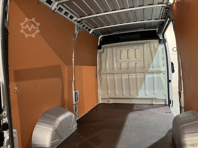 Panel van Fiat Ducato 30 2.3 MultiJet L2H2 120 PK / Euro 6 / A...