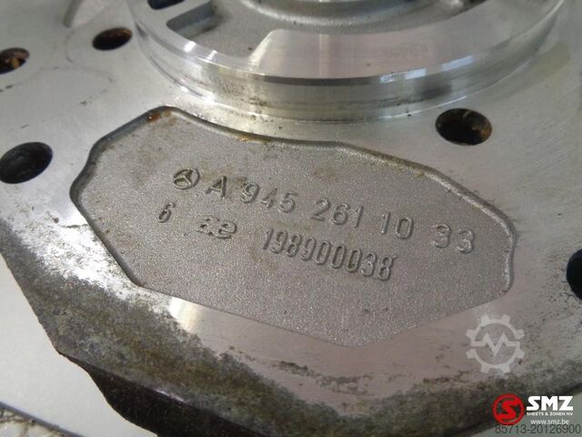Hydraulic system Mercedes Occ pto afdichtplaat a 945 261 10 33