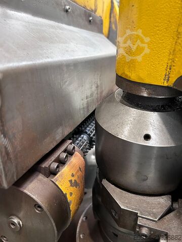 CNC high-performance gear cutting machine - Shaft milling machine LIEBHERR LC 122