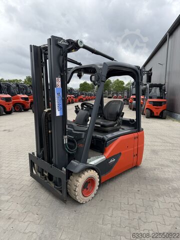 Elektro 3 Rad-Stapler Linde E20L-02