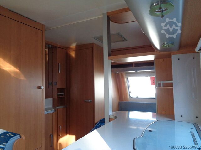 Wohnwagen WILK S3 450 HTD *Fahrradträger*Ultraheat*Backofen*