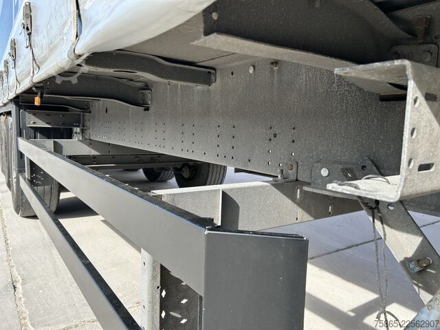 Schiebeplanen Schmitz Cargobull SCB S3T / Curtainside / Disk Brakes / APK TUV 1...