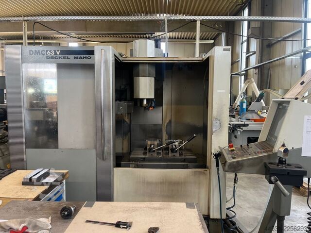 Vertikales Bearbeitungszentrum Deckel Maho DMC 63 V