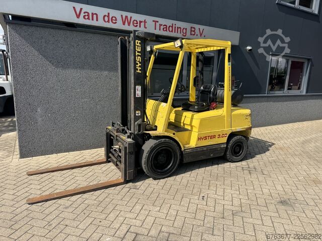 Hyster H3.00XM Duplo 335 Seitenschub / Gabelversteller LPG 1997 HYSTER H3.00XM Duplo 335 Sideshift /  Vorkversteller LPG 1997