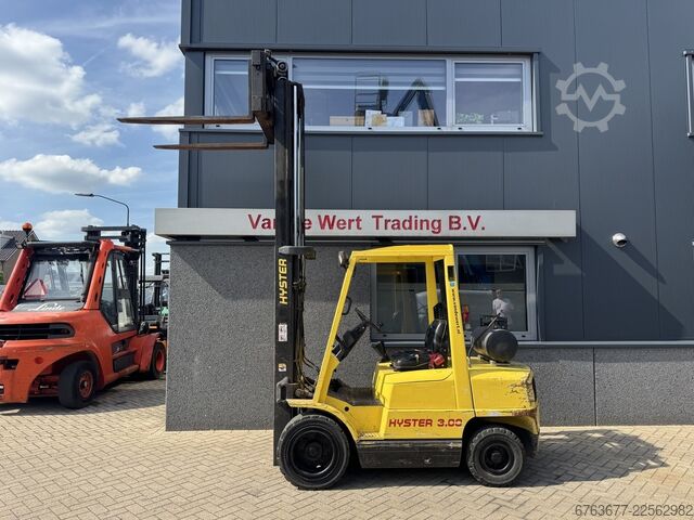 Hyster H3.00XM Duplo 335 Seitenschub / Gabelversteller LPG 1997 HYSTER H3.00XM Duplo 335 Sideshift /  Vorkversteller LPG 1997