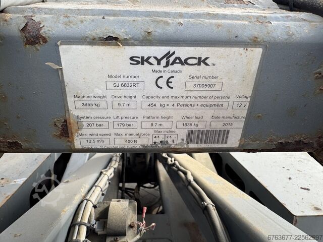 Skyjack SJ 6832RT Scherenarbeitsbühne / Scherenbühne / Arbeitsbühne 2015 4x4 Kubota Diesel 12 m SKYJACK SJ 6832RT Schaarhoogwerker / Scissor / Arbeitsbuhne 2015 4X4 Kubota Diesel 12M