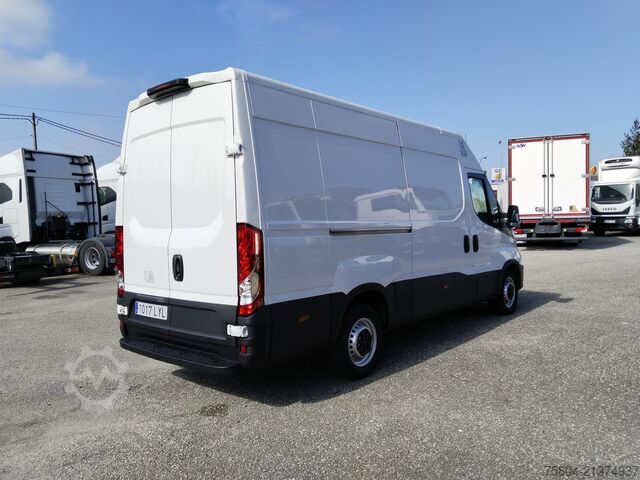 Panel van Iveco DAILY 35