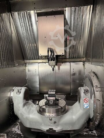 5-Achsen-Vertikal-Bearbeitungszentrum HERMLE C12U