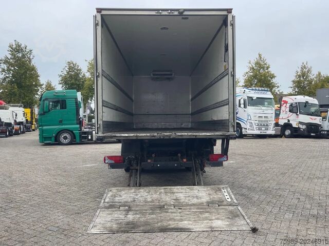 Refrigerated/frozen transport MAN TGL 12.220 Cool truck. Thermo King V300