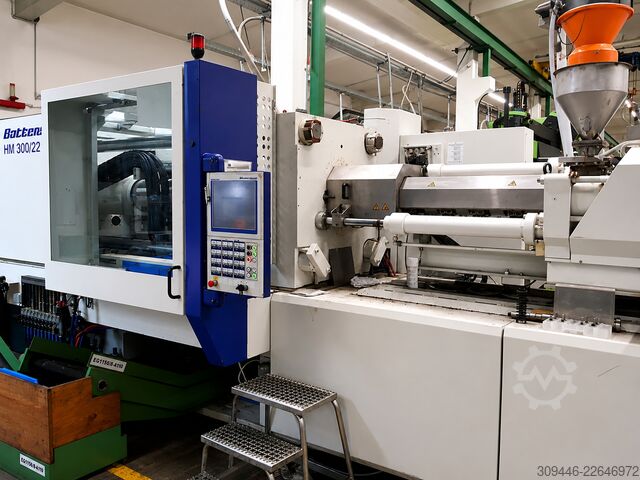 Injection molding machine Wittmann Battenfeld HM 300/2250