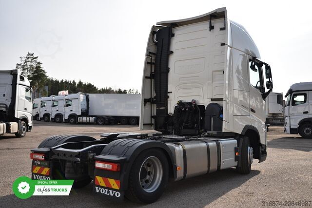 Standard tractor unit VOLVO FH 500 Globetrotter XL Varios