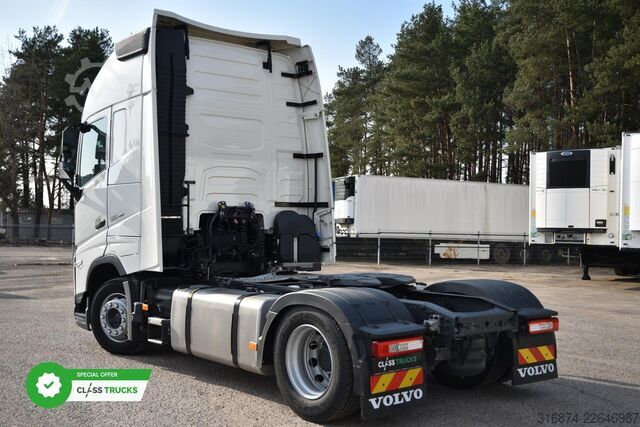 Standard tractor unit VOLVO FH 500 Globetrotter XL Varios