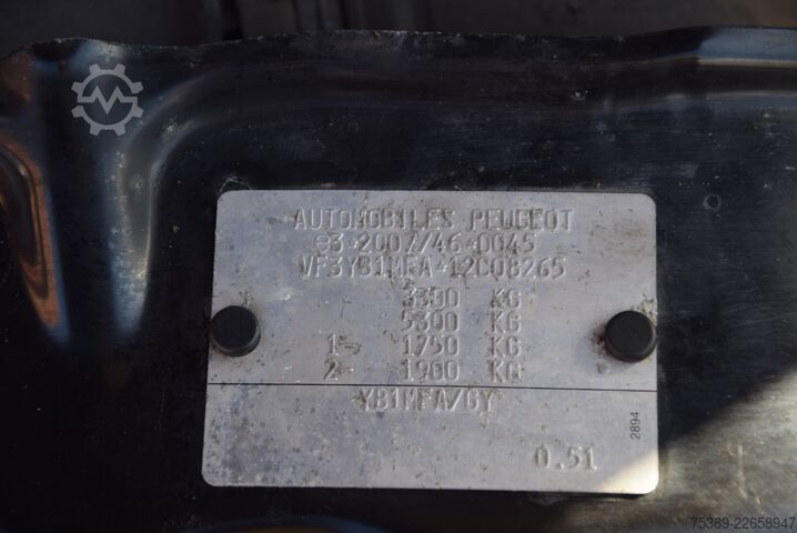 Kastenwagen hoch Peugeot Boxer  333 L1H1 2,0 HDI Klima AHK Standheizung