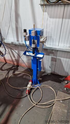 Schweißroboter Yaskawa Welding robot MA1440 + Scansonic laser