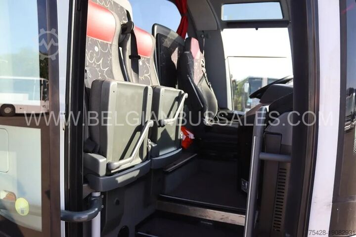 Reisebus Mercedes Travego RHD-M / 13.0m / Full Option