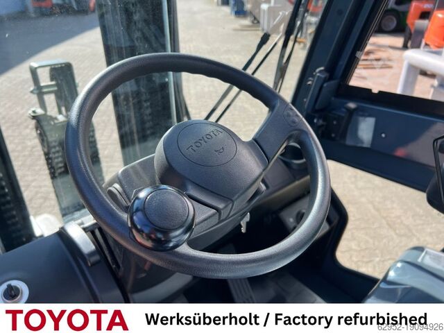 Electric 4-wheel forklift Toyota 8 FBMT 45