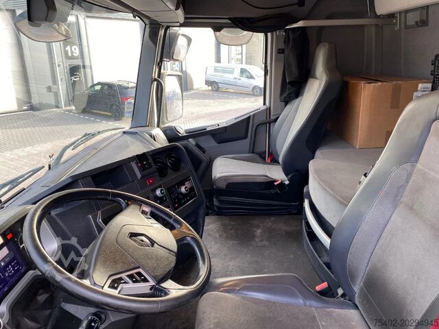 Standard tractor Renault T460 / Automatic / Full Spoilers / PTO