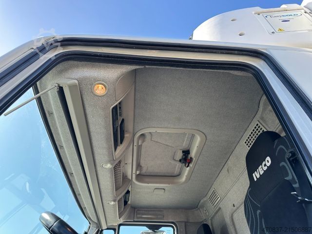 Refrigerated truck IVECO Stralis AD 190 330 / Carrier MT 1250 / 3 x Lager