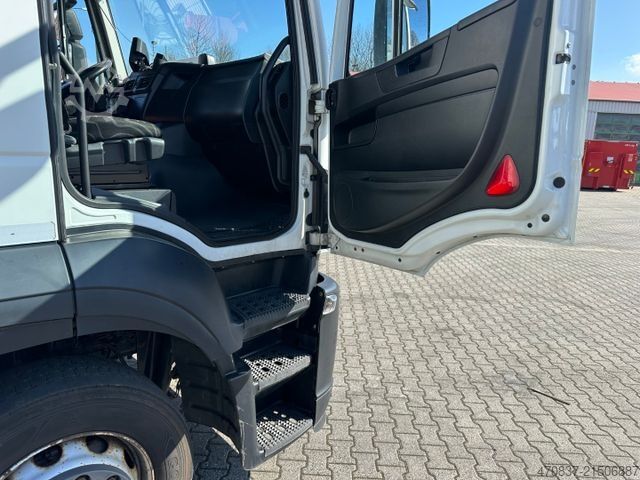 Refrigerated truck IVECO Stralis AD 190 330 / Carrier MT 1250 / 3 x Lager