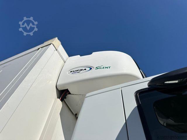 Refrigerated truck IVECO Stralis AD 190 330 / Carrier MT 1250 / 3 x Lager