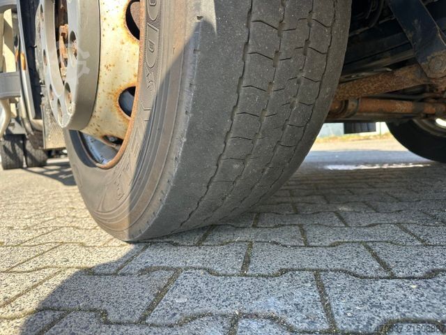 Refrigerated truck IVECO Stralis AD 190 330 / Carrier MT 1250 / 3 x Lager