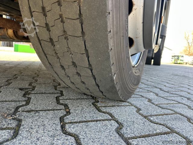 Refrigerated truck IVECO Stralis AD 190 330 / Carrier MT 1250 / 3 x Lager