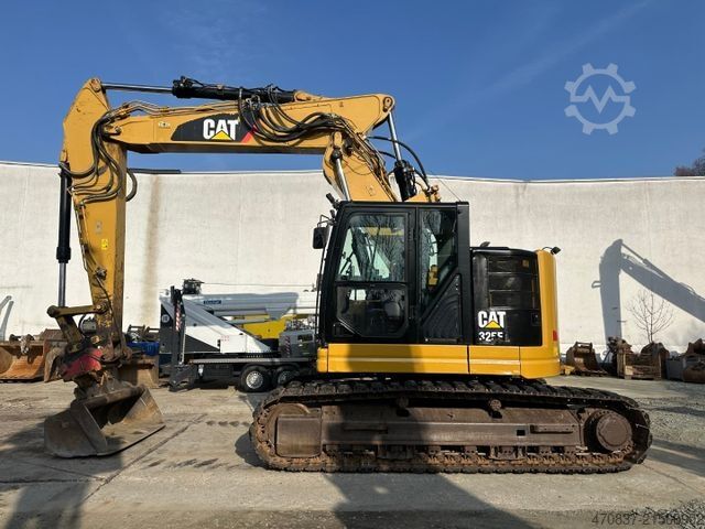 Kettenbagger CATERPILLAR 325 FL CR / Gummipads