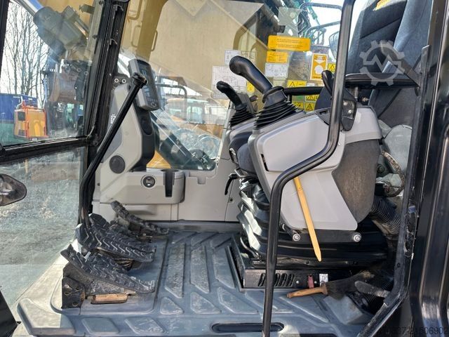 Kettenbagger CATERPILLAR 325 FL CR / Gummipads