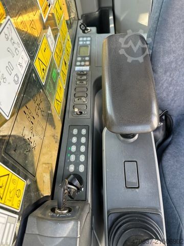 Kettenbagger CATERPILLAR 325 FL CR / Gummipads