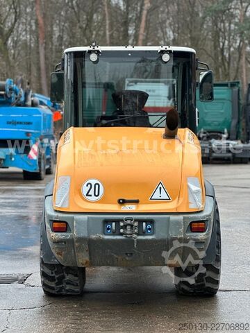 Radlader LIEBHERR L506C Schaufel/Palettengabel