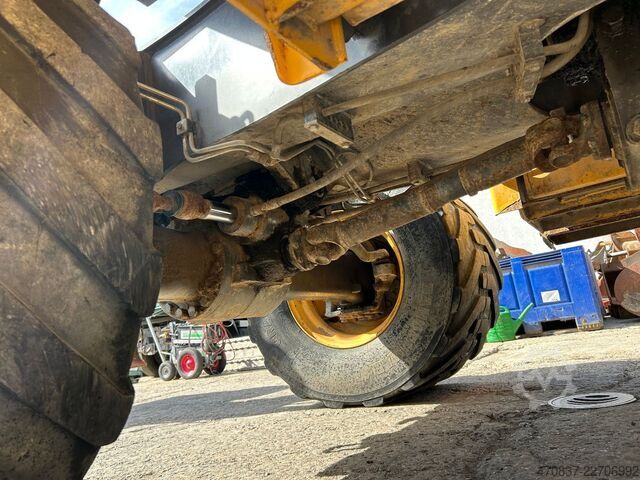 Mobile excavator VOLVO EW 160 D