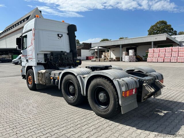Standard SZM MERCEDES-BENZ Actros 2651 V8 / Retarder / 3 x Pedal / Hydrulik