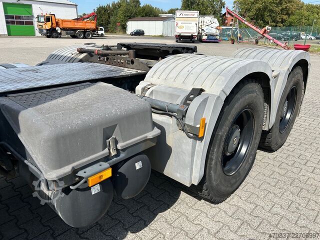 Standard SZM MERCEDES-BENZ Actros 2651 V8 / Retarder / 3 x Pedal / Hydrulik