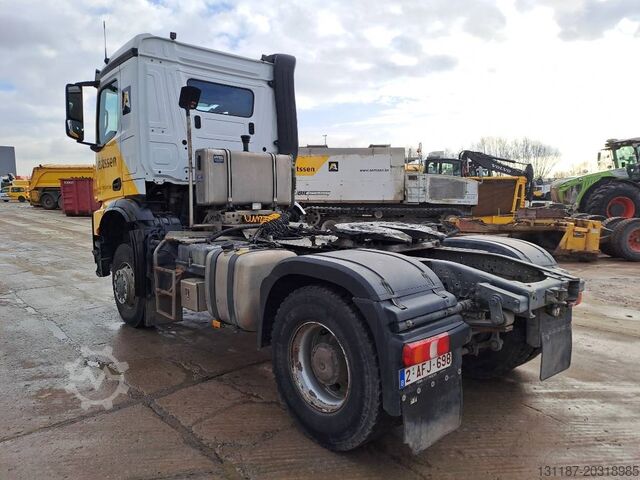 Standard tractor Mercedes-Benz Arocs 2045