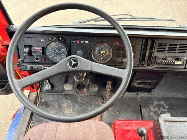 Plane Mercedes-Benz LP 813 D WITH TENT BOX (MANUAL GEARBOX / FULL S...